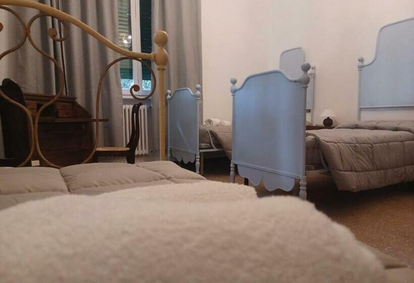 اتاق استاندارد سه تخته با سرویس بهداشتی مشترک, Home Sweet Home 3 Affittacamere Lucca