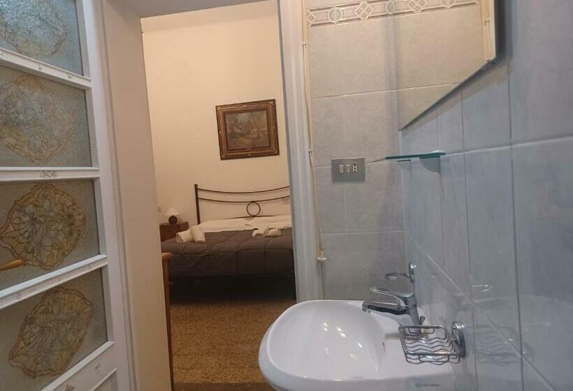 اتاق استاندارد سه نفره, Home Sweet Home 3 Affittacamere Lucca