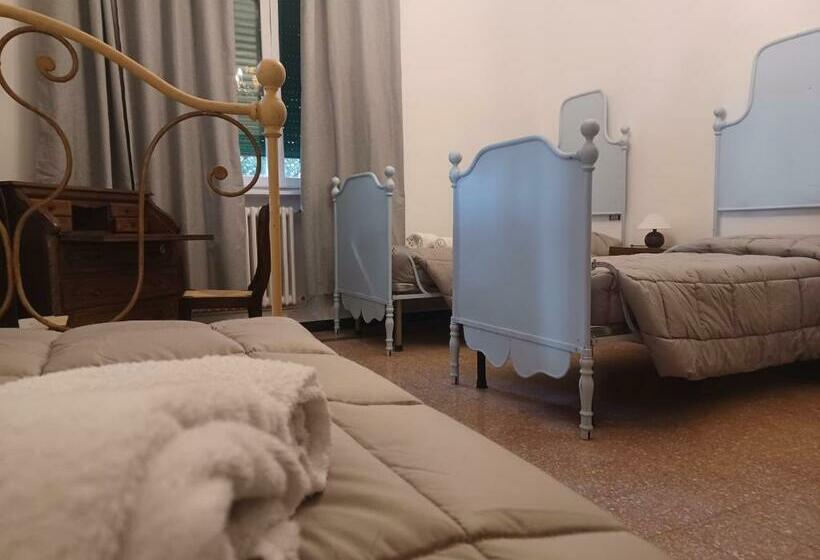 اتاق استاندارد سه تخته با سرویس بهداشتی مشترک, Home Sweet Home 3   Affittacamere Lucca
