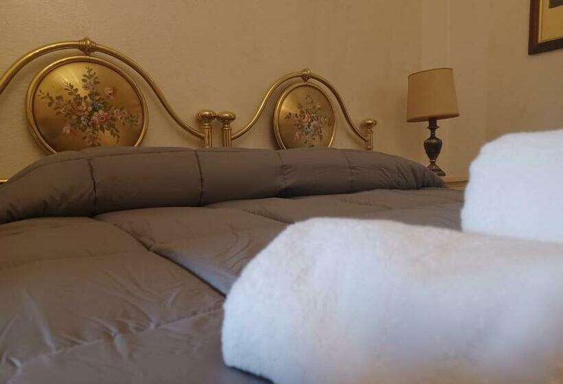 اتاق استاندارد با سرویس بهداشتی مشترک, Home Sweet Home 3 Affittacamere Lucca