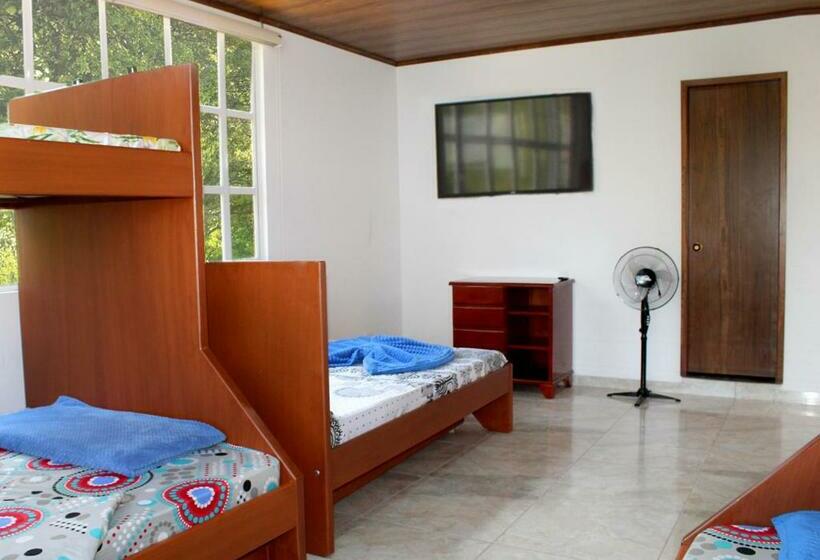 غرفة سوبيريور عائلية, Finca Hotel Villa Gladys En Mesitas Del Colegio