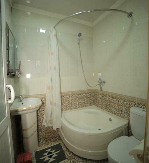 スタンダードルーム, Musobek Guest House