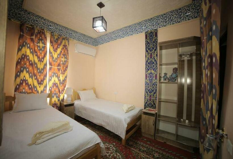 スタンダードルーム, Musobek Guest House