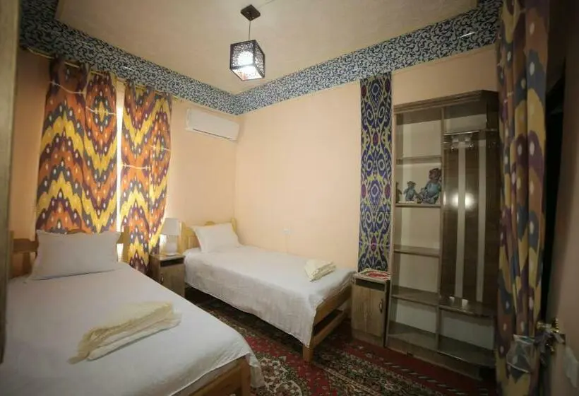 スタンダードルーム, Musobek Guest House