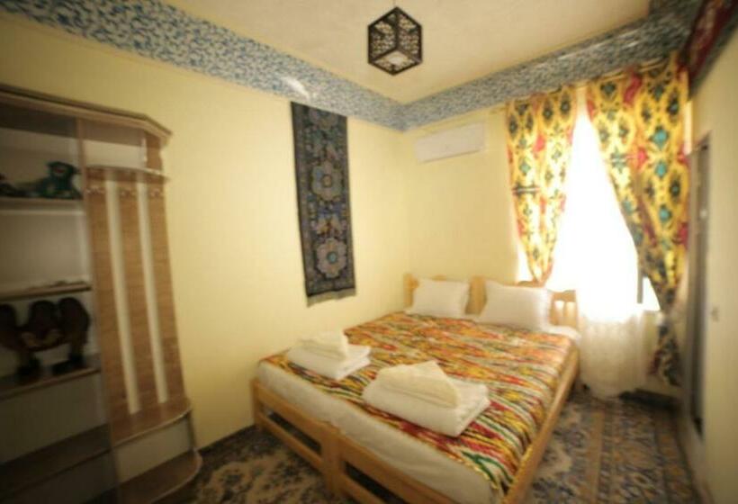 シティビューのデラックスルーム, Musobek Guest House