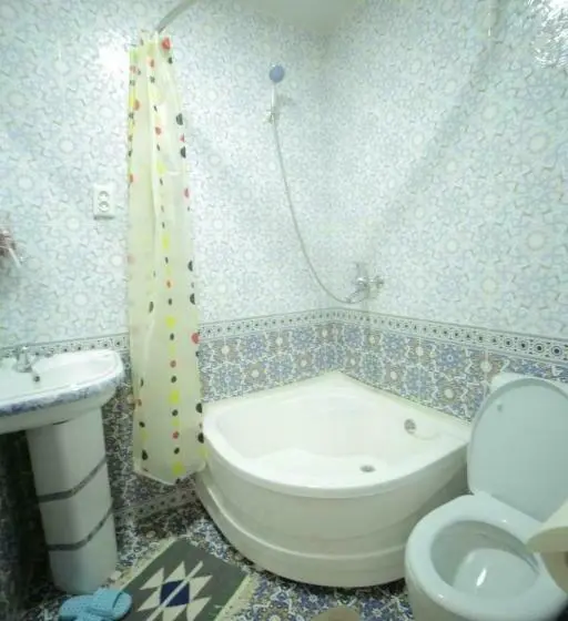 シティビューのデラックスルーム, Musobek Guest House