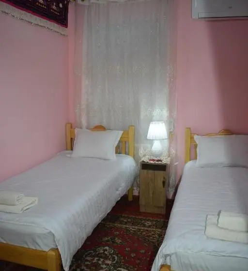 スタンダードルーム, Musobek Guest House