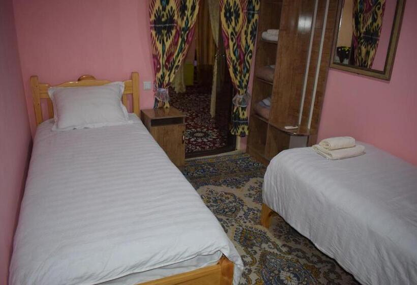 シティビューのデラックスルーム, Musobek Guest House