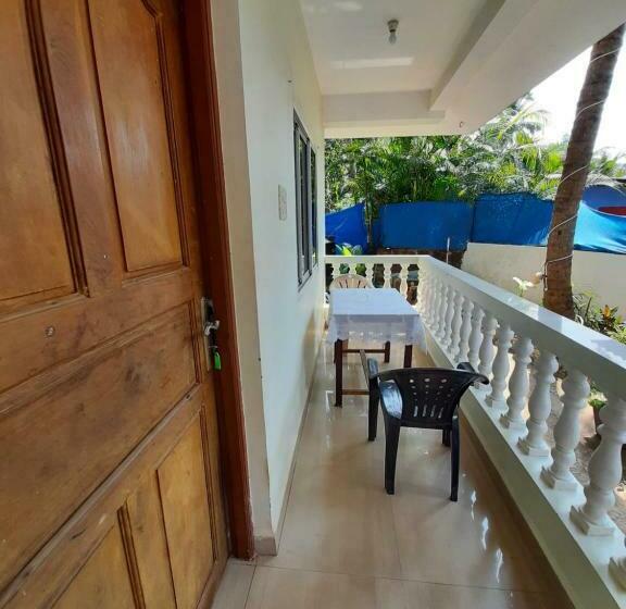 标准间带阳台, Santana Guest House