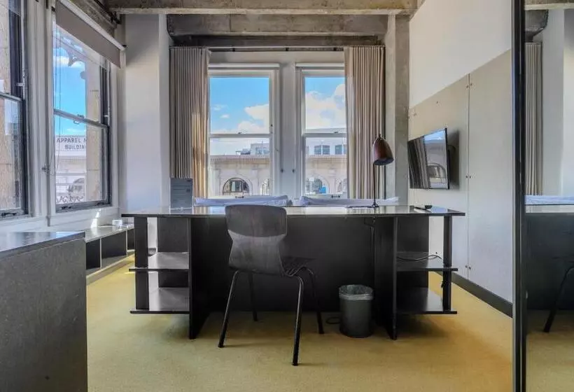 Standard-studio Parveke, Stile Downtown Los Angeles By Kasa