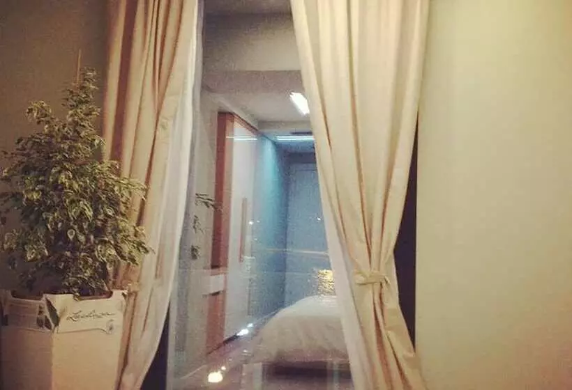 اتاق استاندارد, Bologna