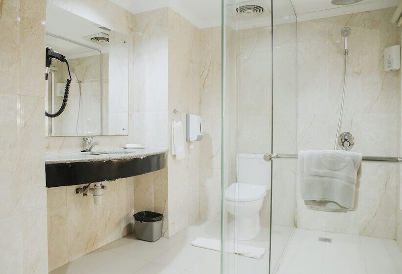 סוויטה, Comforta Hotel Dumai