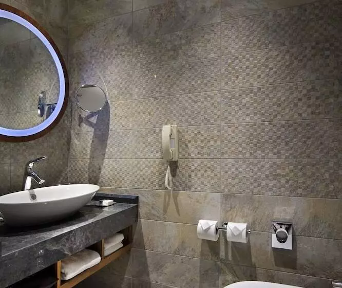 スタンダードルーム, Doubletree By Hilton Hotel Istanbul   Piyalepasa