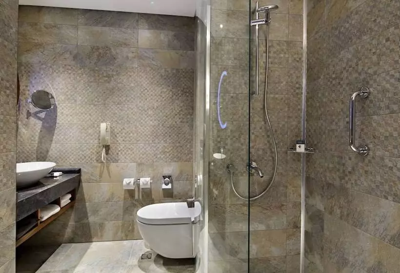 スタンダードルーム, Doubletree By Hilton Hotel Istanbul   Piyalepasa