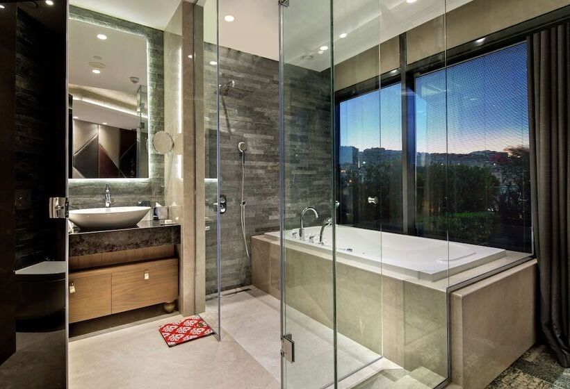 Suite Łóżko King Size, Doubletree By Hilton Hotel Istanbul   Piyalepasa