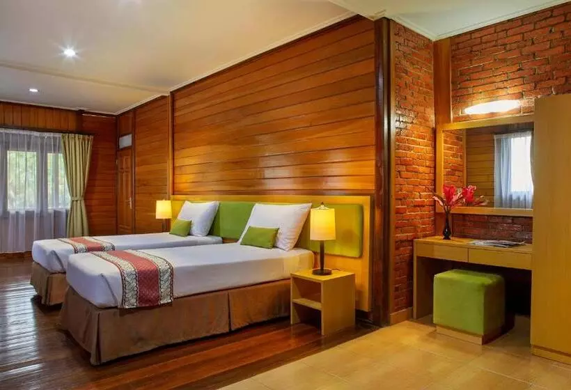 ویلای 4 خوابه, Jambuluwuk Convention Hall & Resort Puncak