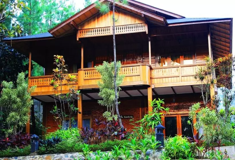 ویلا پریمیوم 3 خوابه, Jambuluwuk Convention Hall & Resort Puncak