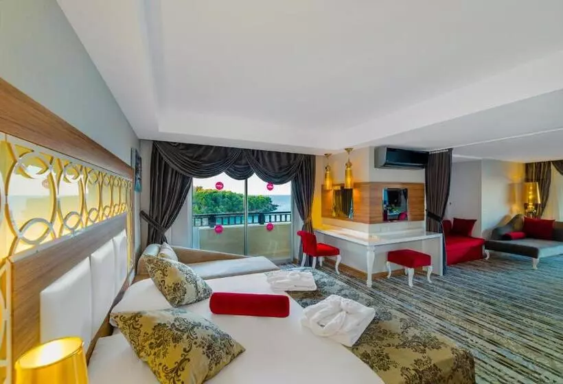 スイート（家族用）, Justiniano Deluxe Resort