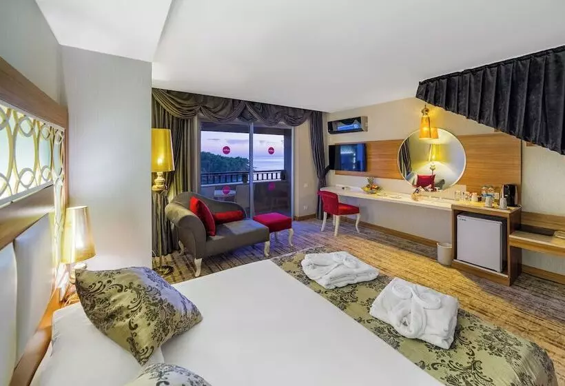 スイート（家族用）, Justiniano Deluxe Resort