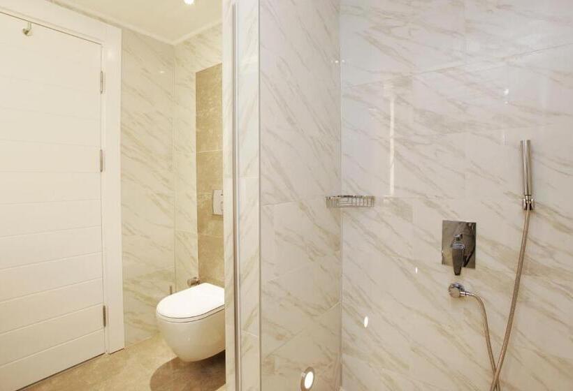 1 Sovrums Lägenhet, Kleopatra Suit