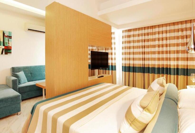 Standard Studio, Kleopatra Suit