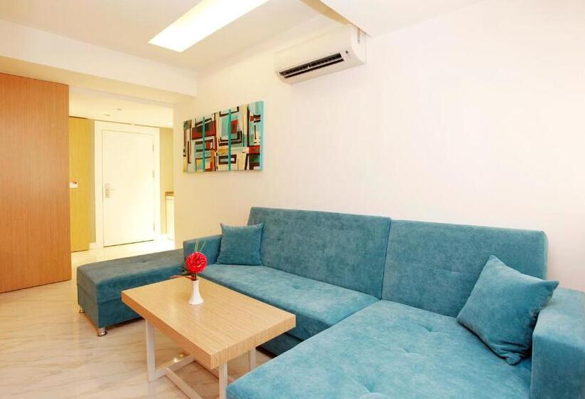 Standard Studio, Kleopatra Suit