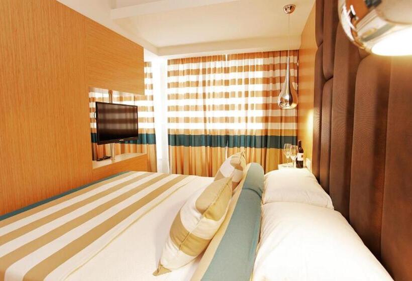 Standard Studio, Kleopatra Suit