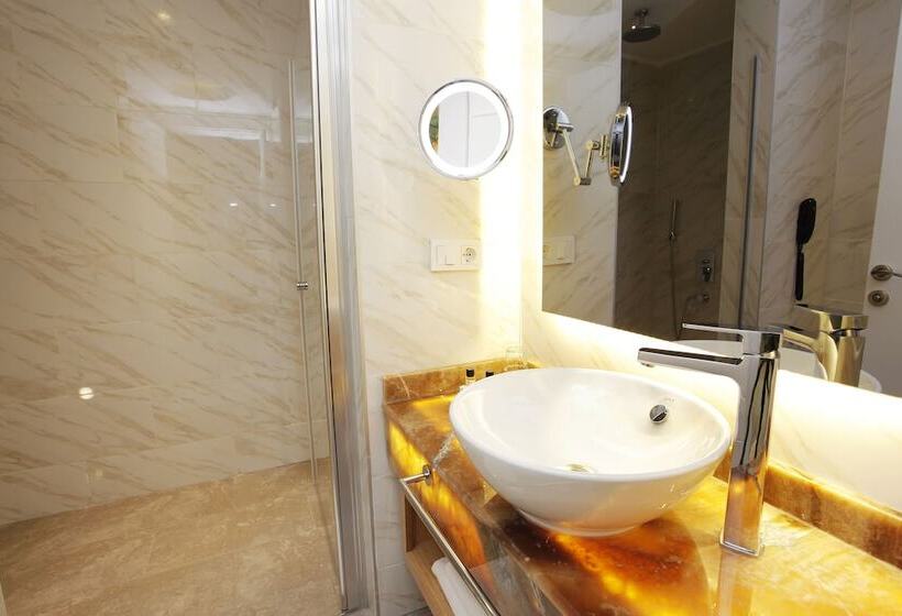 1 Sovrums Lägenhet, Kleopatra Suit