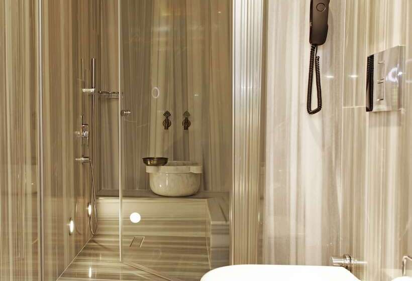 1 Sovrums Lägenhet, Kleopatra Suit