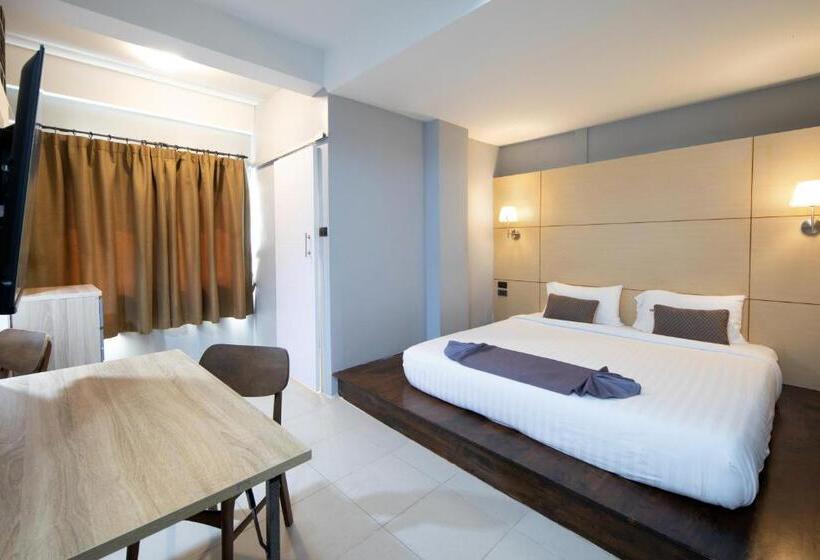 디럭스 룸, Montree Phuket Hotel, Sha Extra Plus