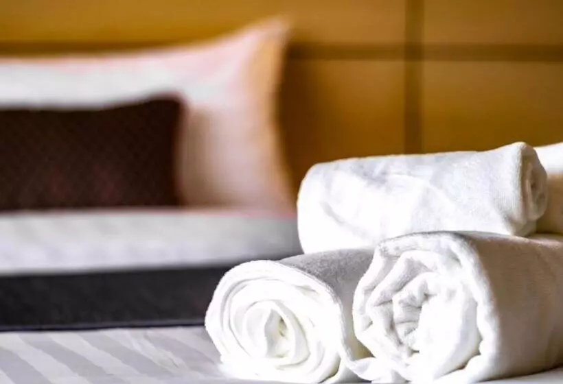 Deluxe Kolmen Hengen Huone, Montree Phuket Hotel, Sha Extra Plus