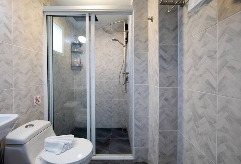 디럭스 룸, Montree Phuket Hotel, Sha Extra Plus