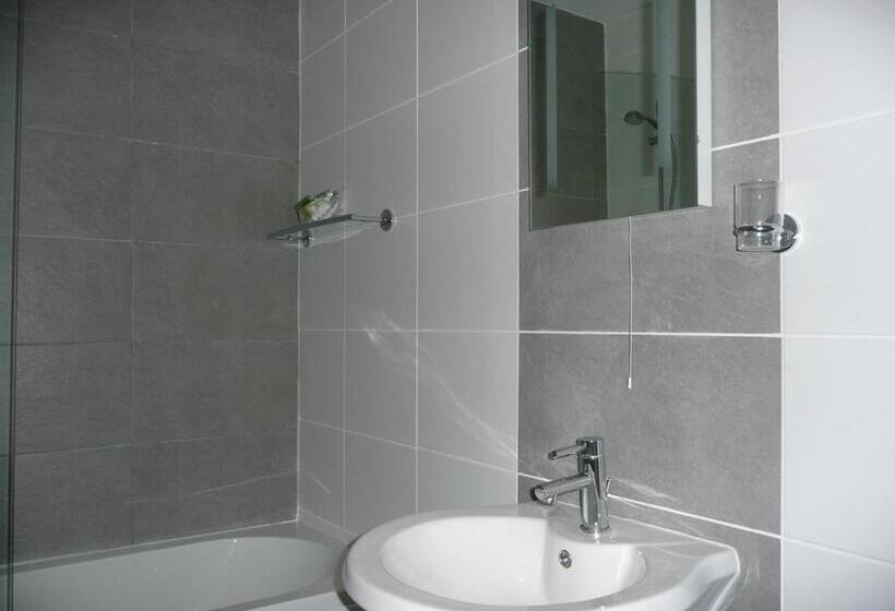 スタンダードトリプルルーム, The Bahamas