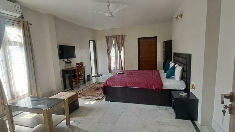 Family Room, Bloom Villa