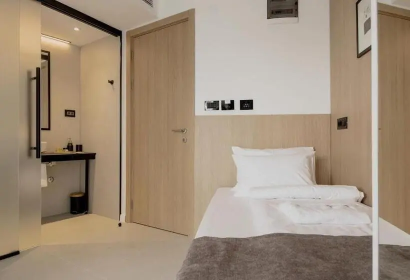 اتاق استاندارد یک نفره, Wellns Rooms
