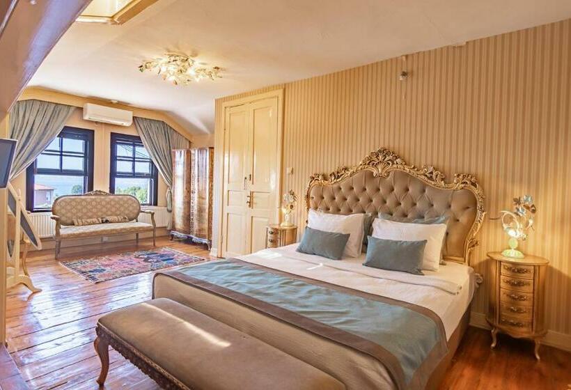 Люкс Кровать Кинг, Büyükada Anastasia Meziki History Mansion