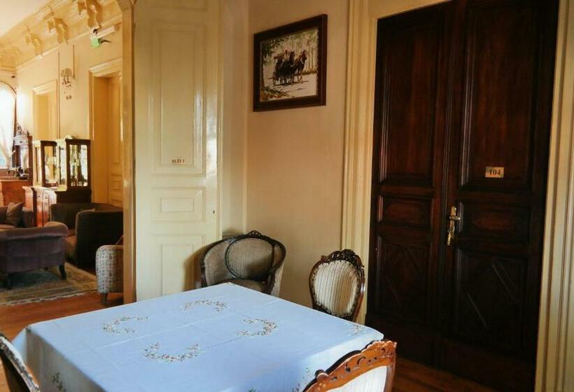 Family Suite, Büyükada Anastasia Meziki History Mansion