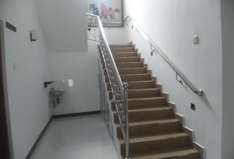 Appartamento 1 Camera da Letto Piano Terra, White Queen Residence