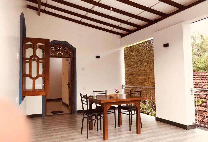 Appartamento 1 Camera da Letto con Balcone, White Queen Residence