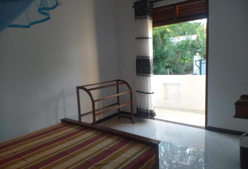 Appartamento 1 Camera da Letto con Balcone, White Queen Residence