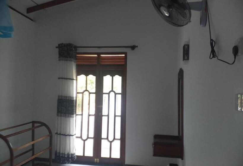 Appartamento 1 Camera da Letto con Balcone, White Queen Residence