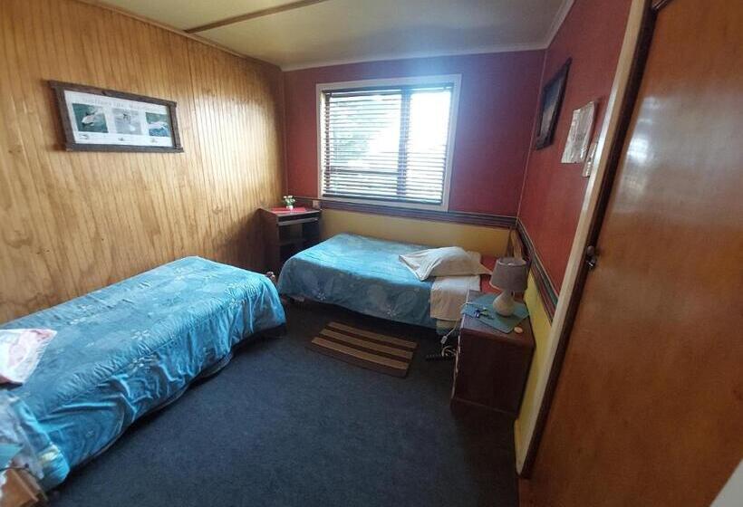 اتاق استاندارد سه نفره, Hospedaje Independencia Y Camping