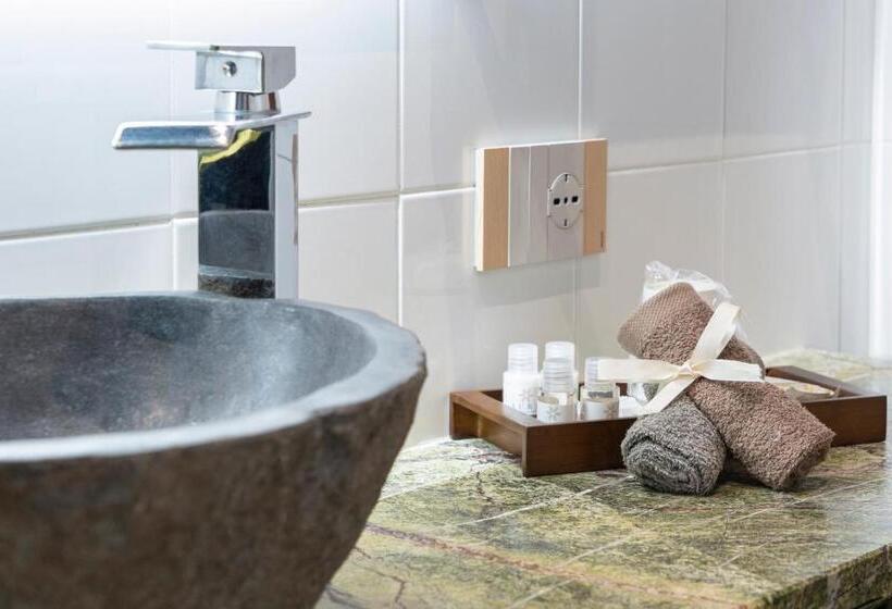 اتاق لوکس, Varese Suites