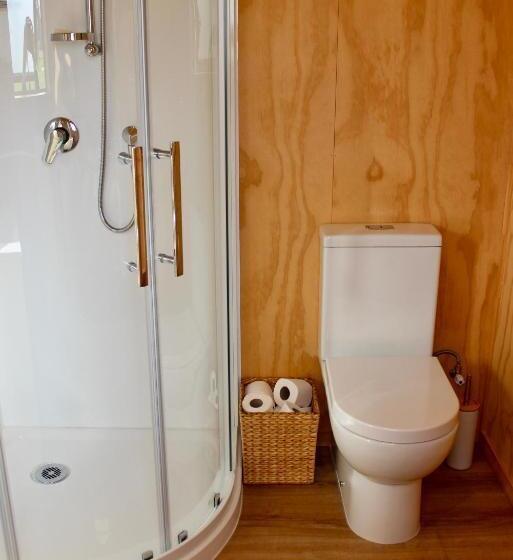 اتاق استاندارد با چشم‌انداز کوهستان, Luxury Container Cabin