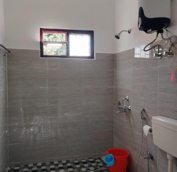 חדר סטנדרט עם מרפסת, Pinewood Guesthouse