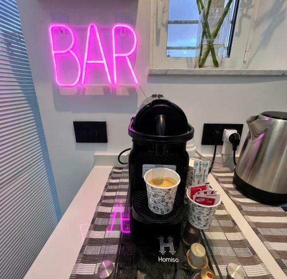 스탠다드 룸 킹사이즈 침대, Raroom Supernova