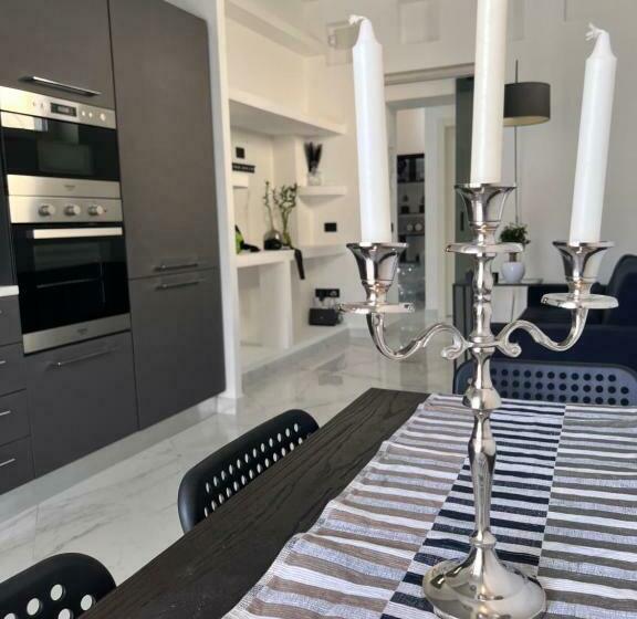 스탠다드 룸 킹사이즈 침대, Raroom Supernova