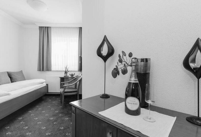 غرفة ديلوكس فردية, 24steps