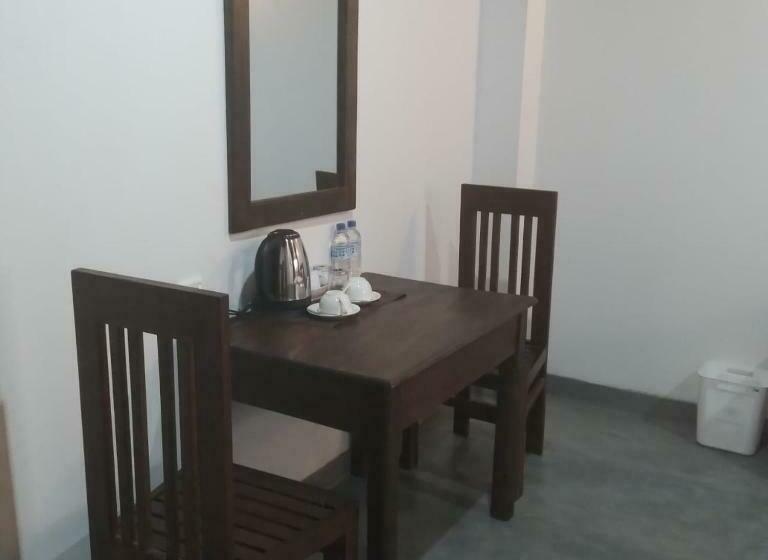 デラックスルーム, Remaco