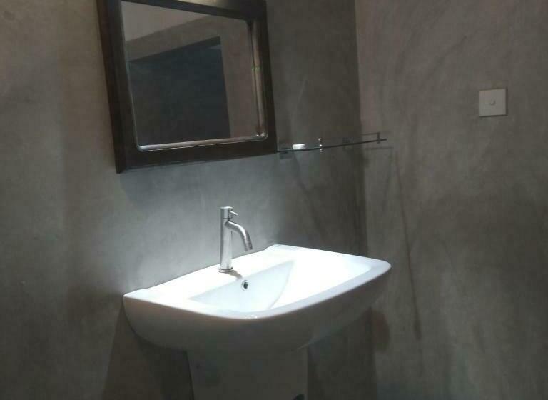 デラックスルーム, Remaco